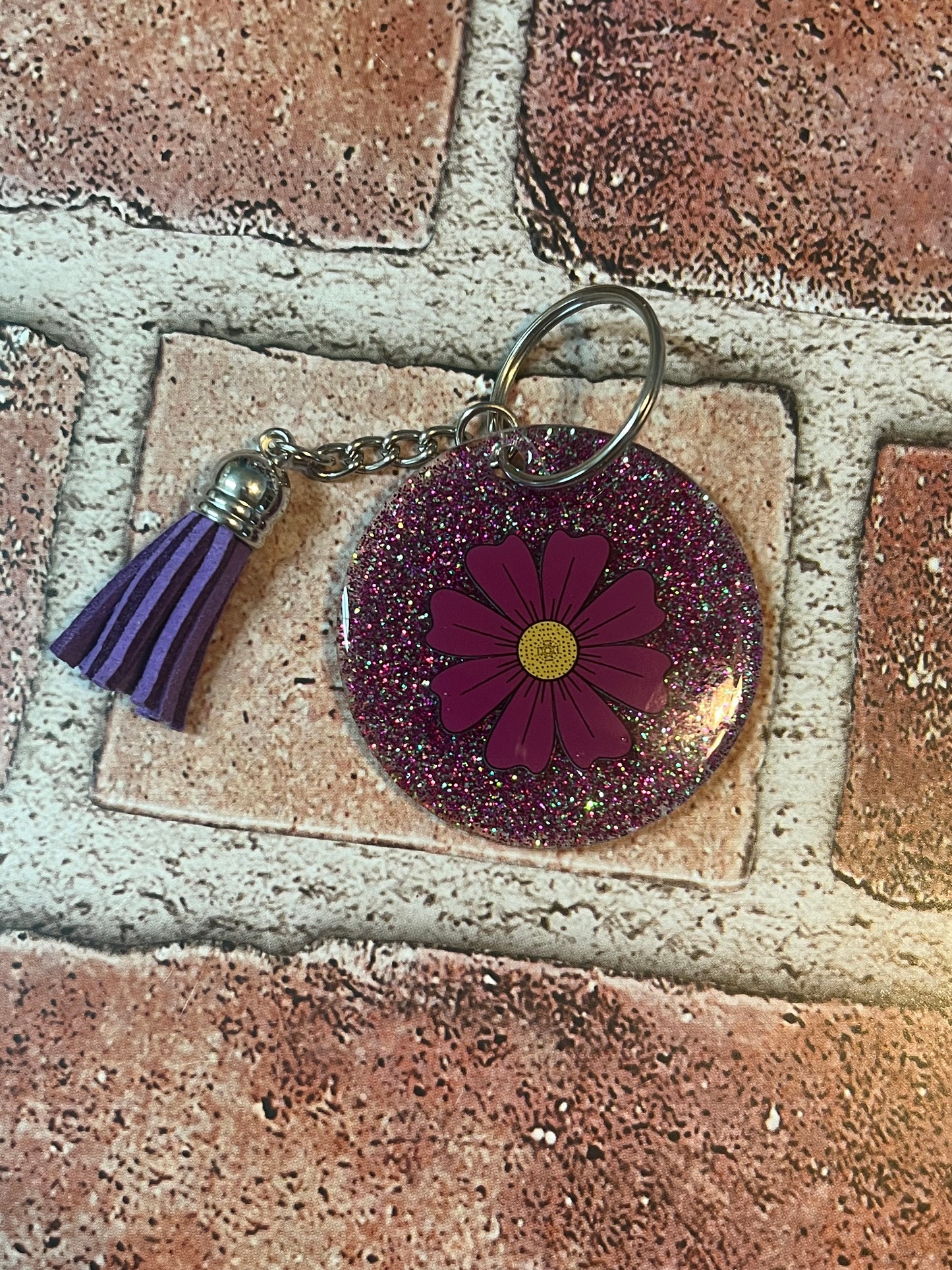 Small purple daisy keychain